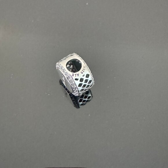 Pandora Ukraine Exclusive Charm - Picture 5 of 8